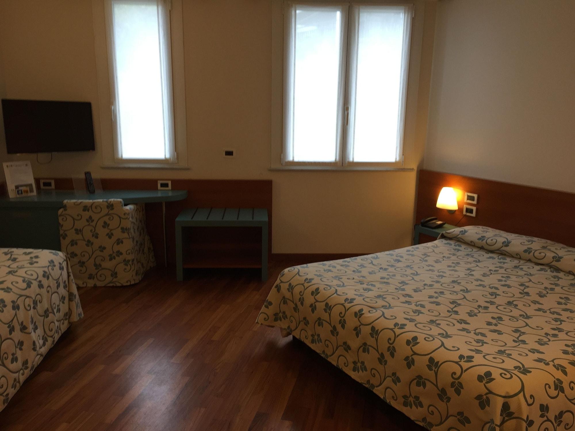 Hotel Le Roi Varazze Εξωτερικό φωτογραφία