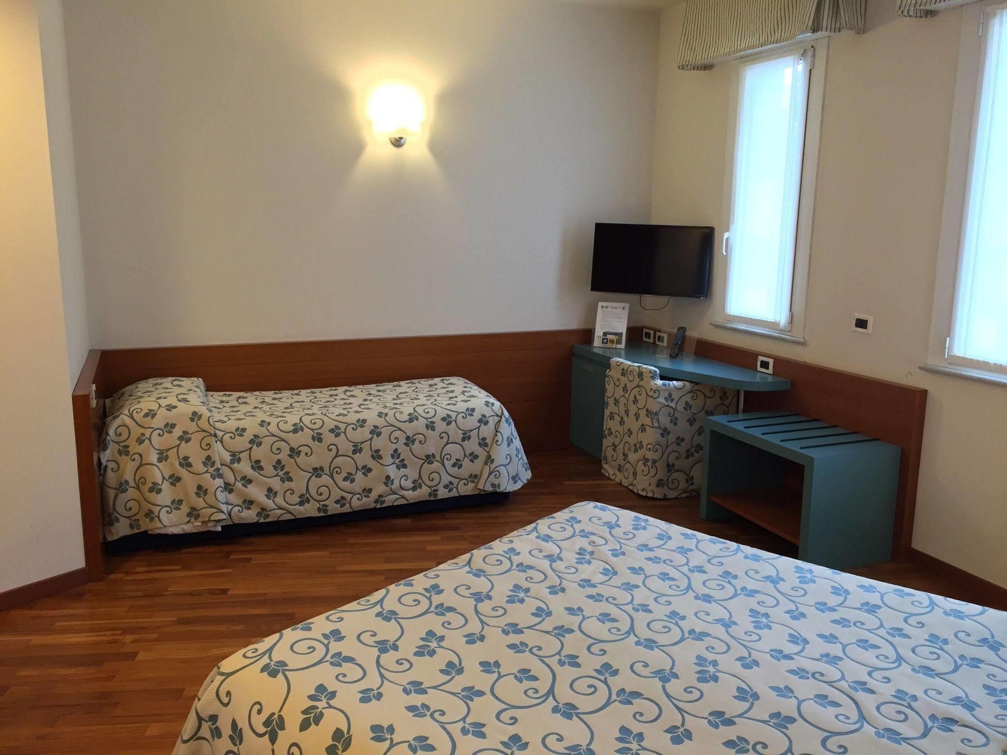 Hotel Le Roi Varazze Εξωτερικό φωτογραφία